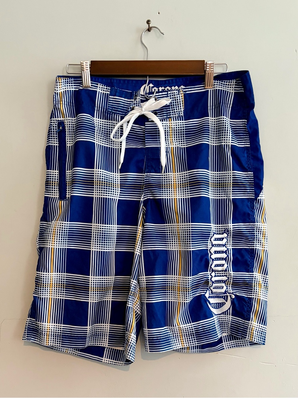 CORONA Plaid Board Shorts sz M